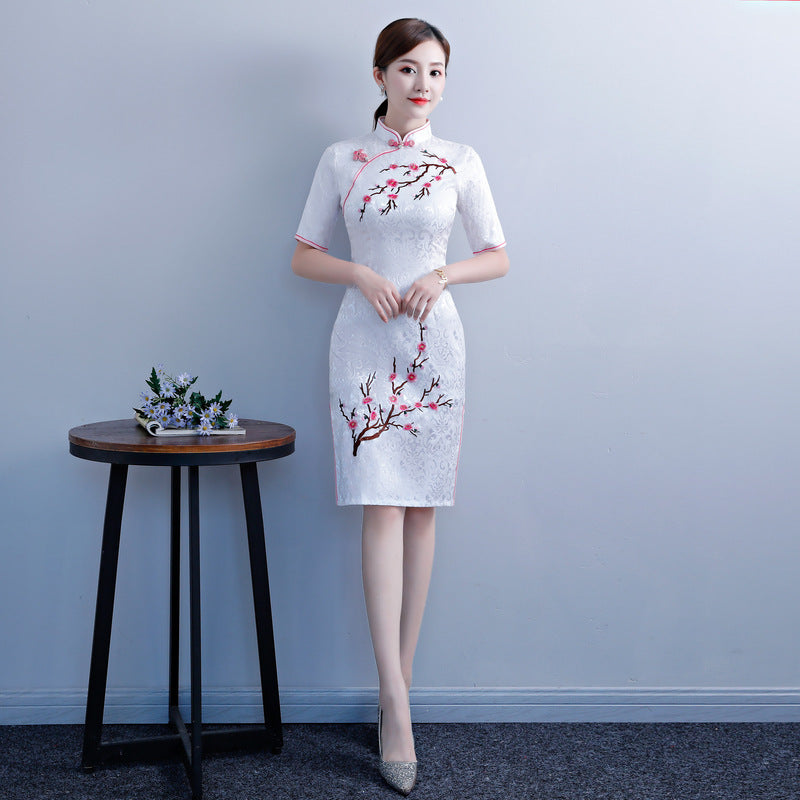 Embroidered Retro Oblique Placket Temperament Lady Cheongsam Dress - BabynBeauty