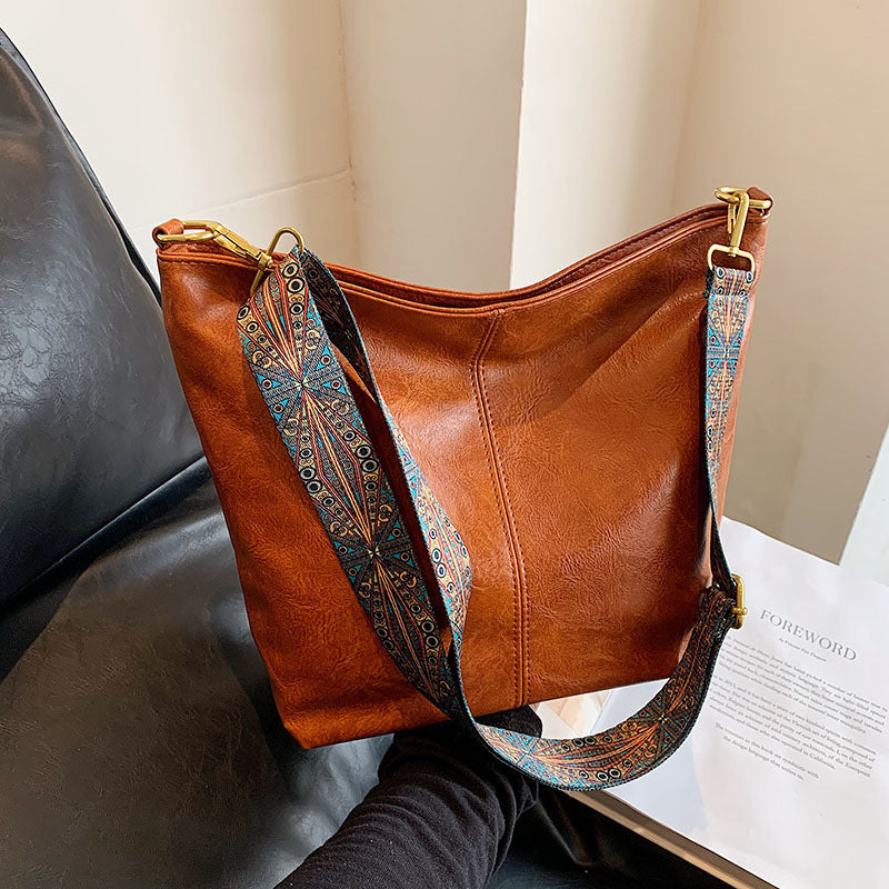Retro Shoulder Messenger Bag Large Capacity Commuter Women's Bucket Bag