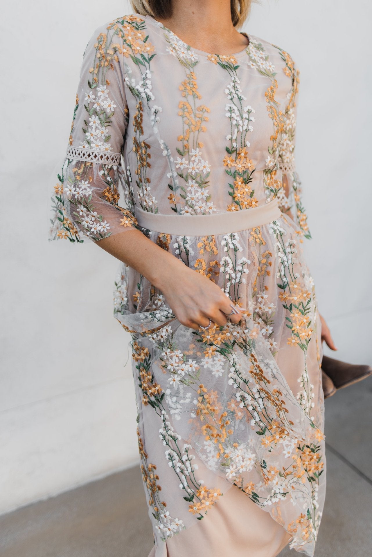 Embroidered Wisteria Flower Mesh High Waist Slim Mid-length Dress - BabynBeauty