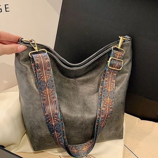 Retro Shoulder Messenger Bag Large Capacity Commuter Women's Bucket Bag