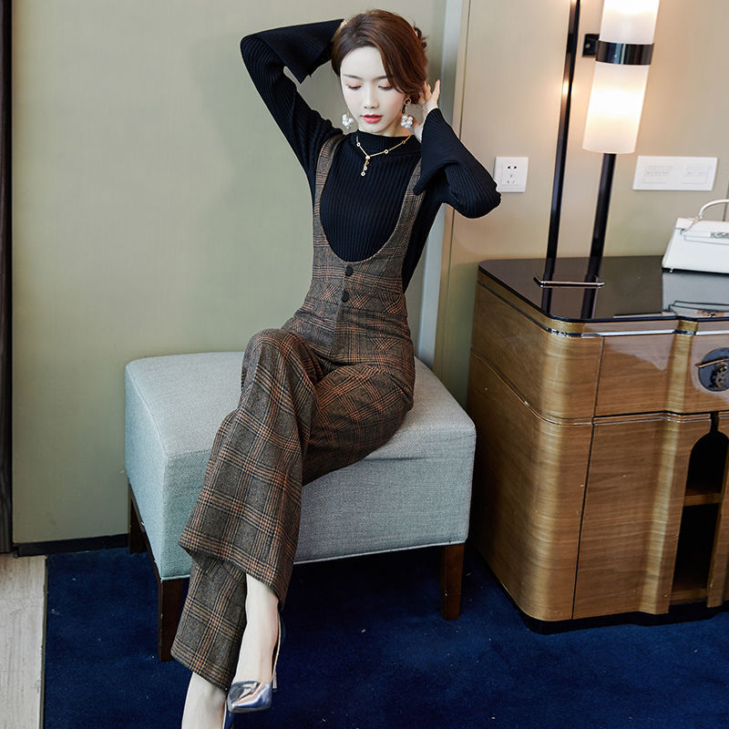 Wide-leg Pants Wear A Lightly Cooked Two-piece Suit